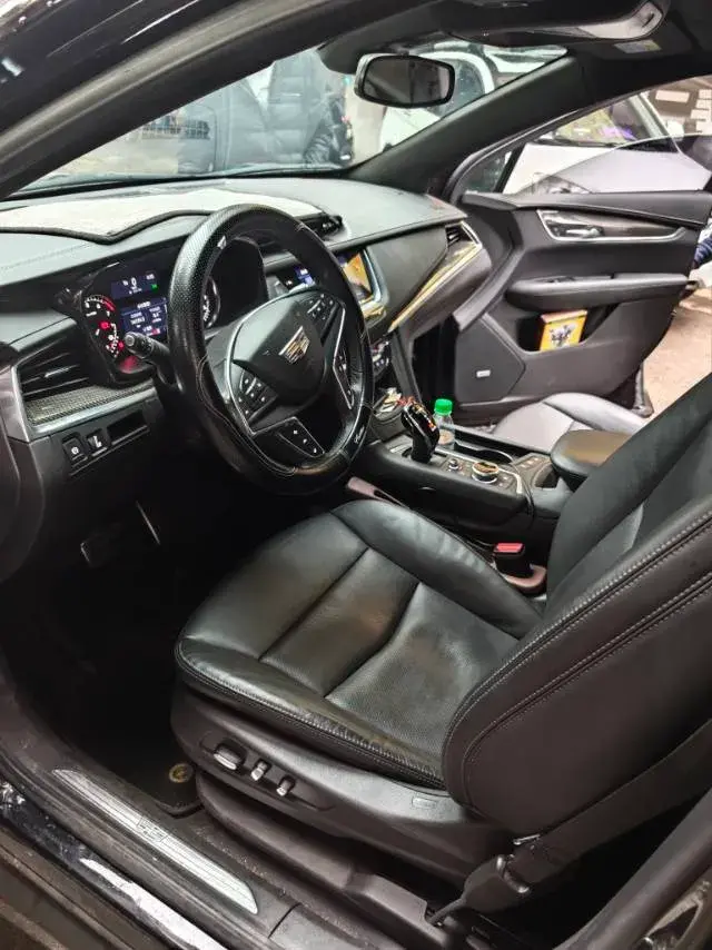 2022 CADILLAC XT5 thumbnail 4