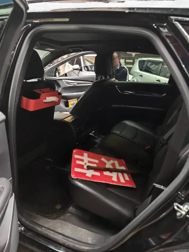 2022 CADILLAC XT5 thumbnail 3