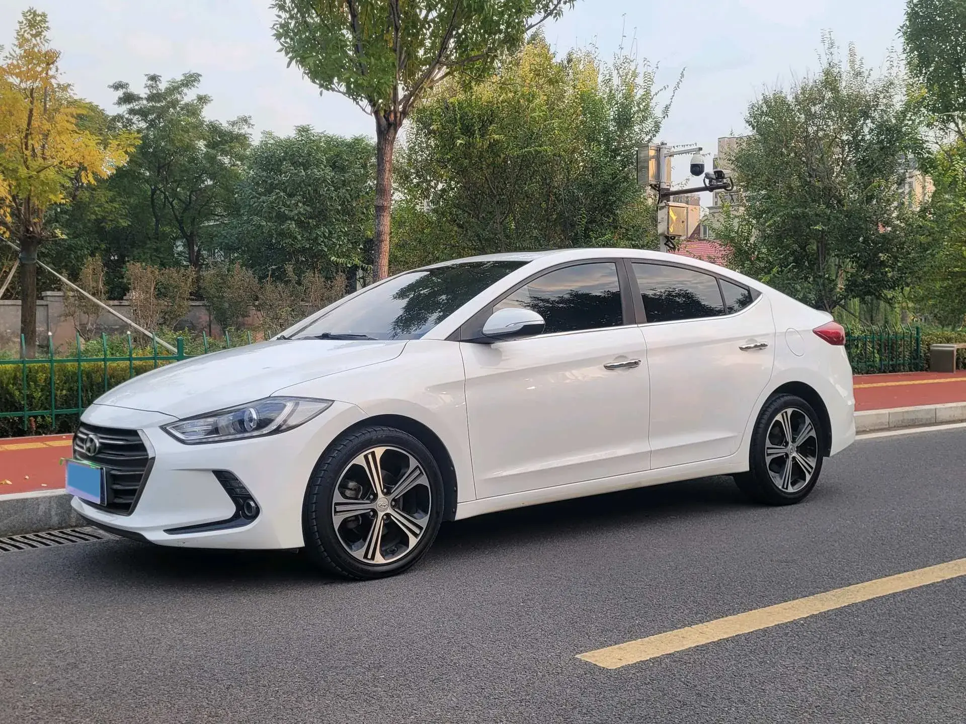 2018 HYUNDAI ELANTRA view 1