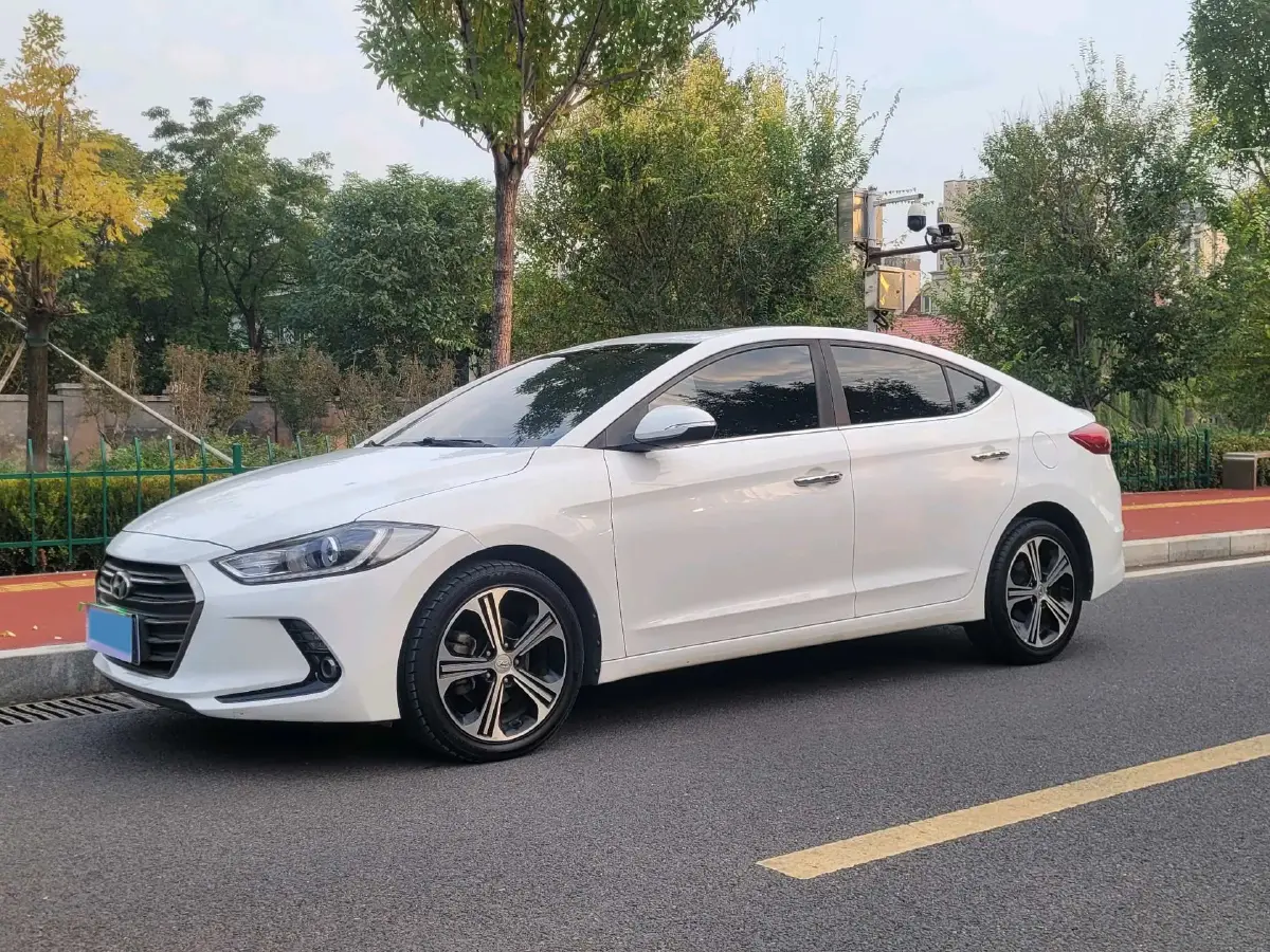 2018 Hyundai Elantra 1.4T 130HP L4 7DCT