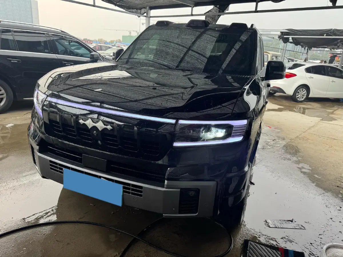2025 FangChengBao Bao 8 2.0T 245HP L4 E-CVT PHEV 36.8KWH