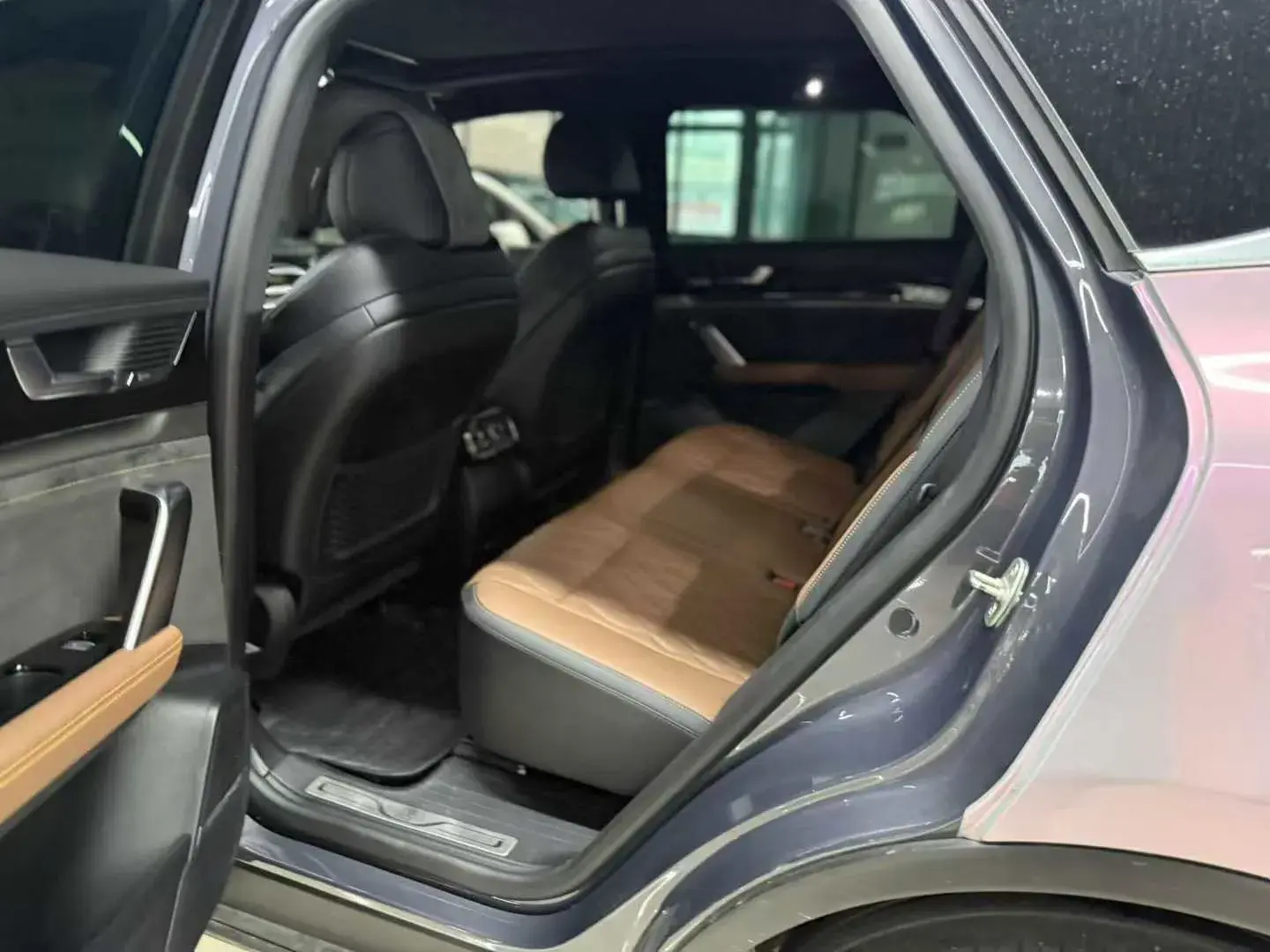 2021 BYD TANG thumbnail 4