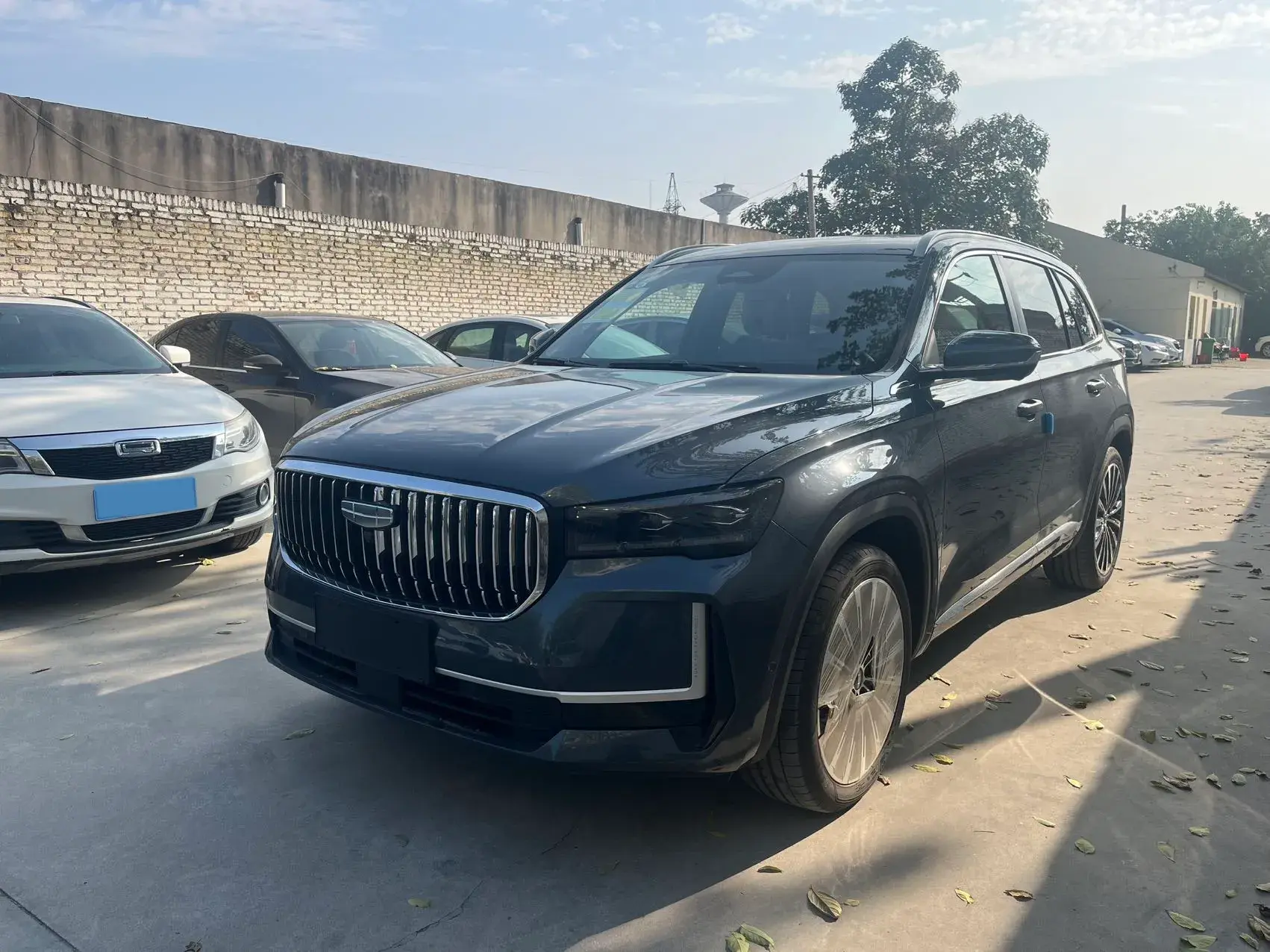 2024 GEELY MONJARO view 1