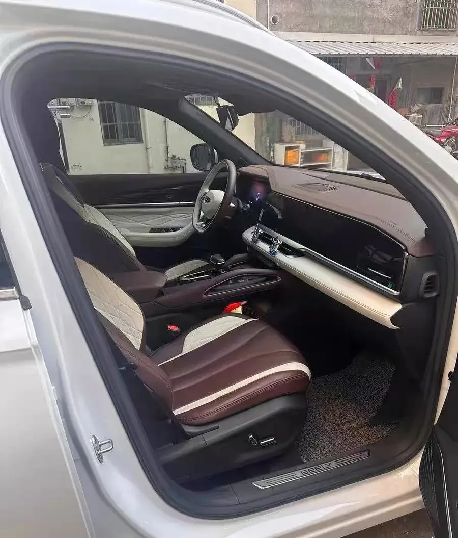 2024 GEELY MONJARO thumbnail 3