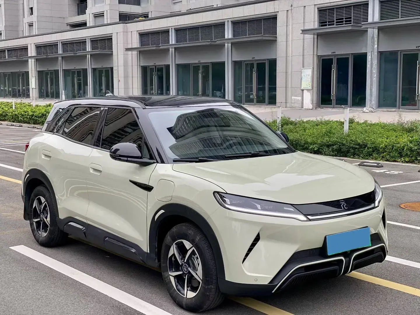 2024 BYD YUANUP thumbnail 3