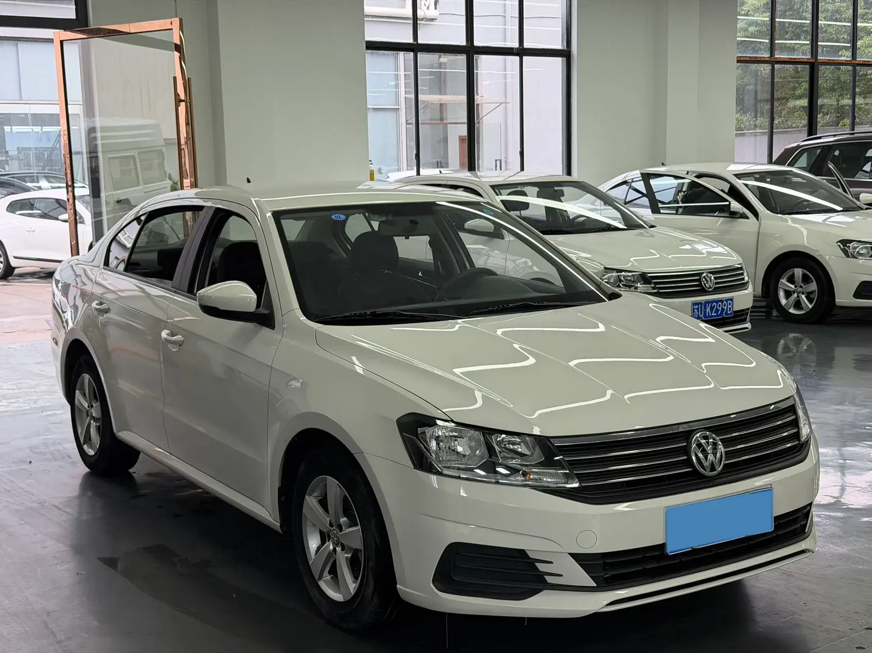 2019 VOLKSWAGEN LAVIDA thumbnail 3