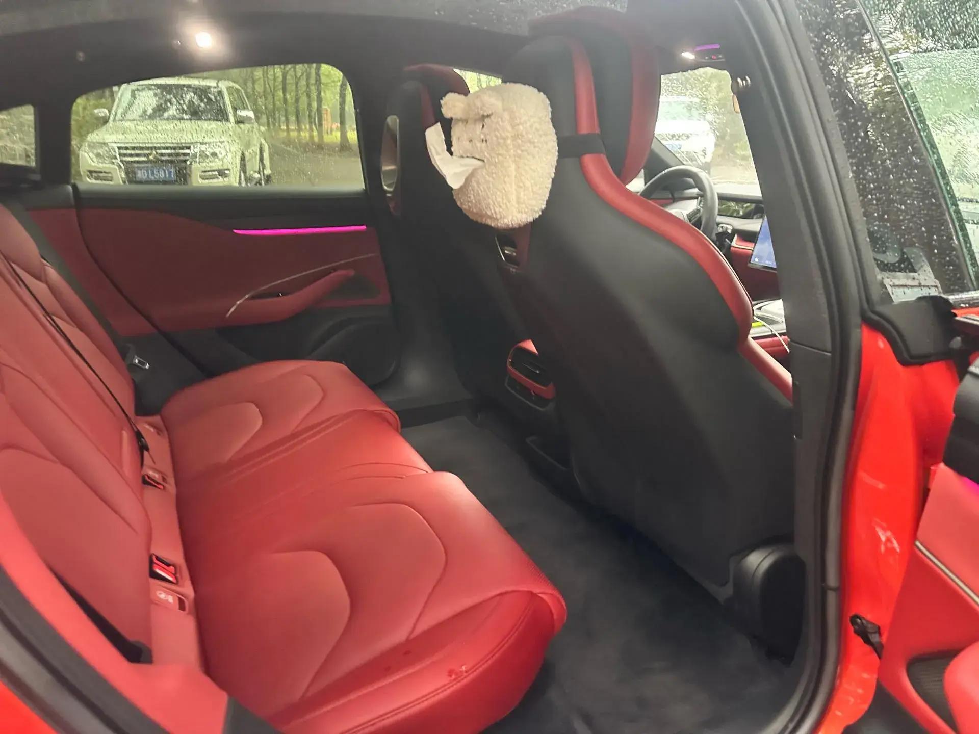 2024 MI SU7 thumbnail 4