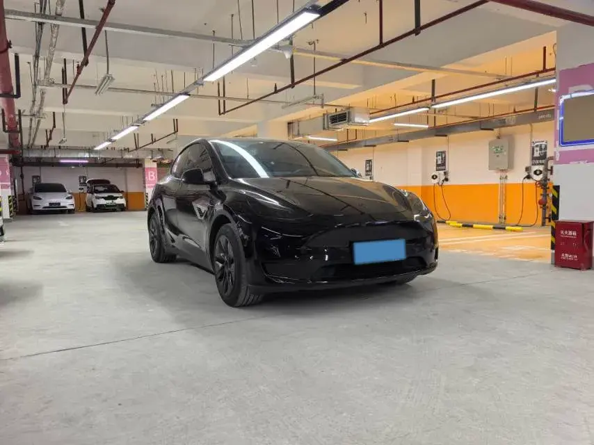 2023 TESLA MODEL thumbnail 3