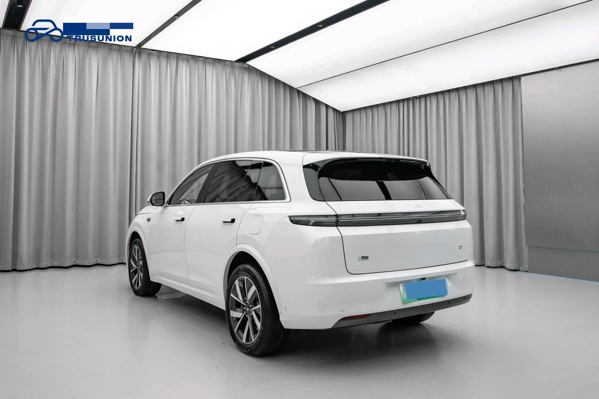 2023 LI L7 thumbnail 2