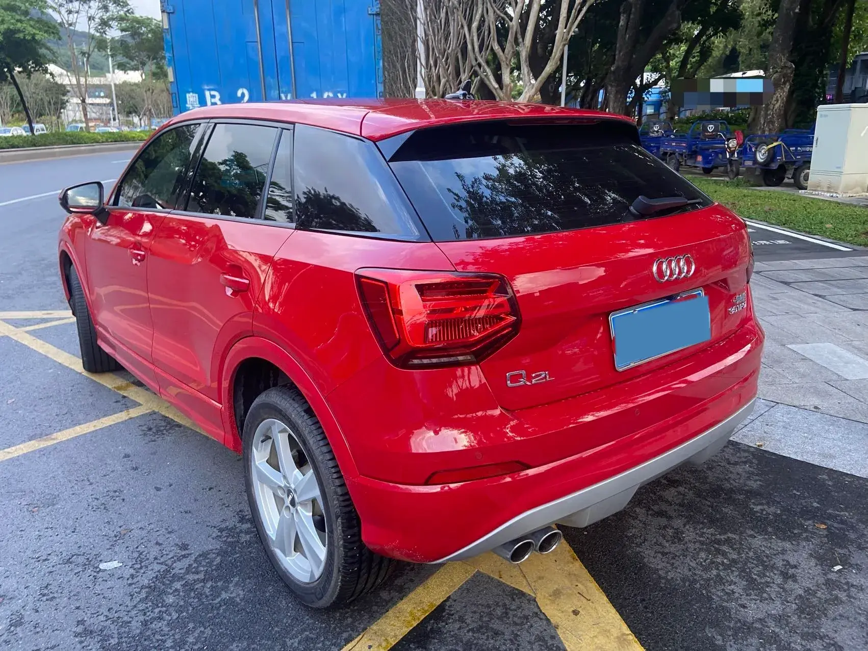 2021 AUDI Q2L thumbnail 4