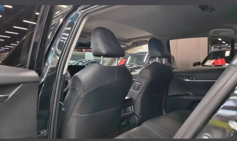 2021 TOYOTA CAMRY thumbnail 4