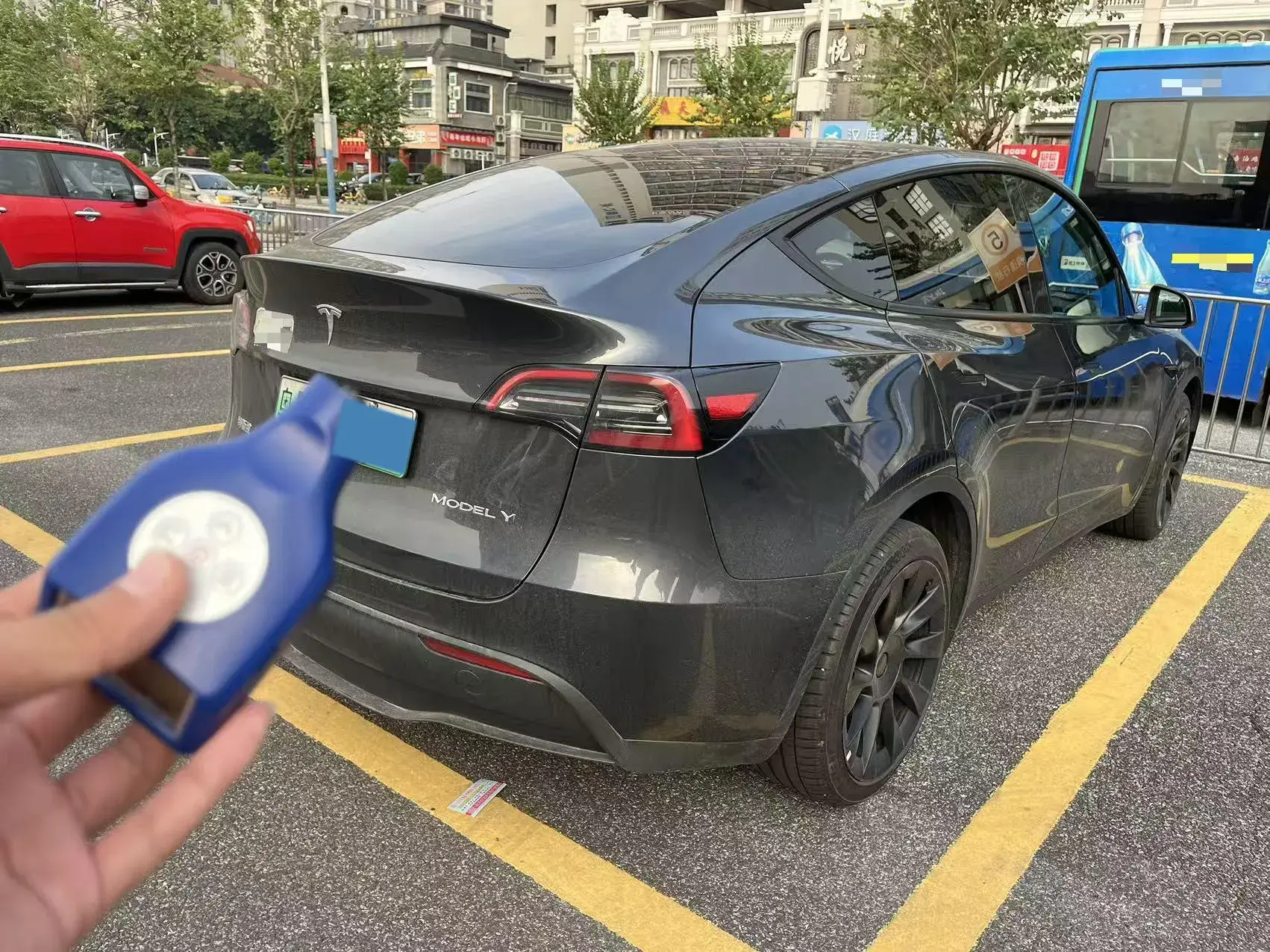 2024 TESLA MODEL thumbnail 2