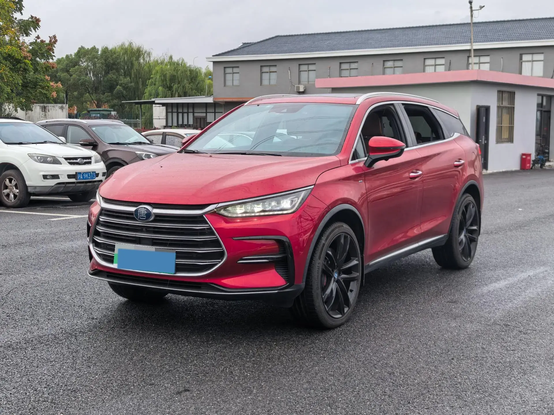 2021 BYD TANG view 1