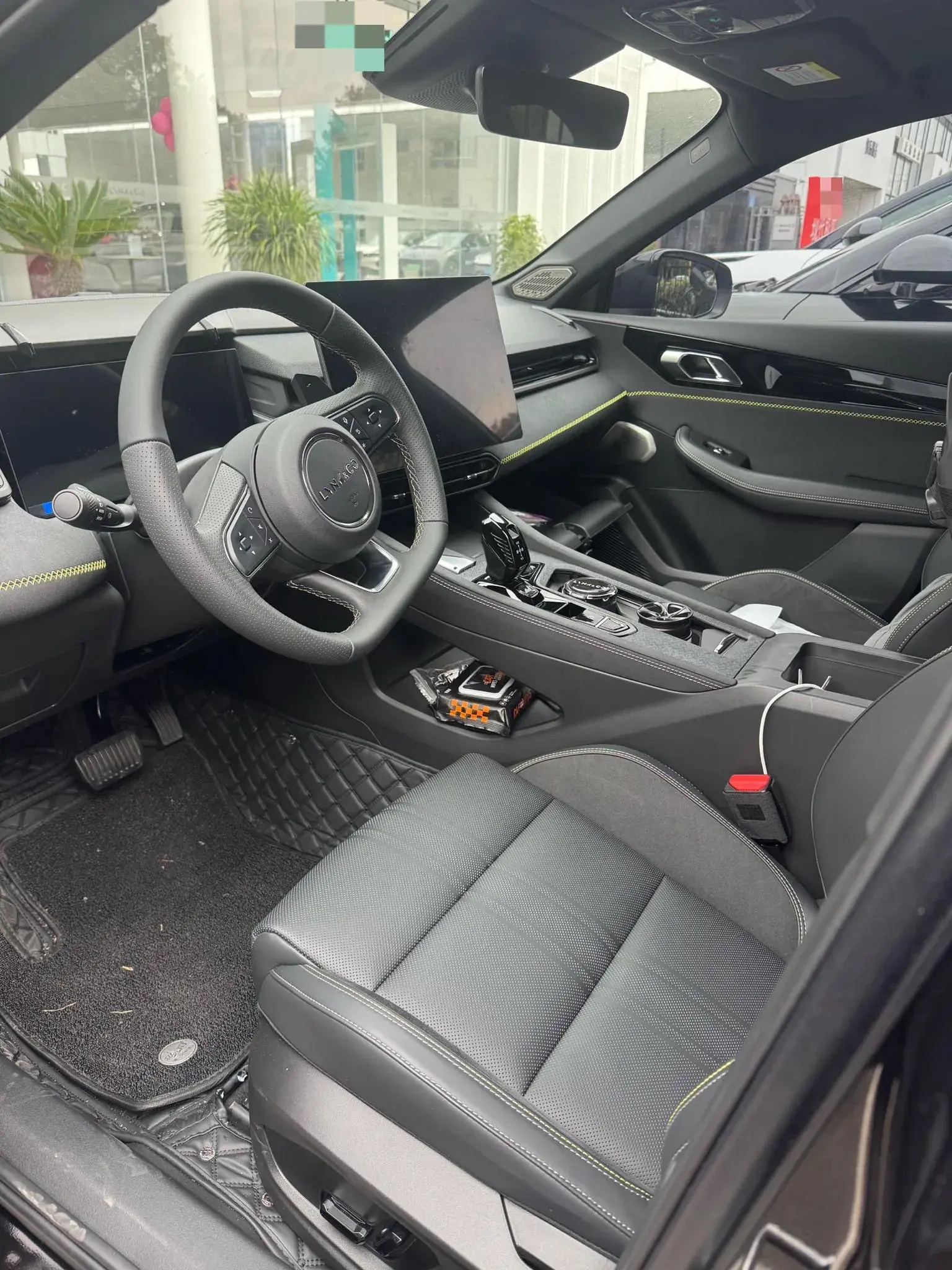 2023 LYNK&CO 03 thumbnail 2