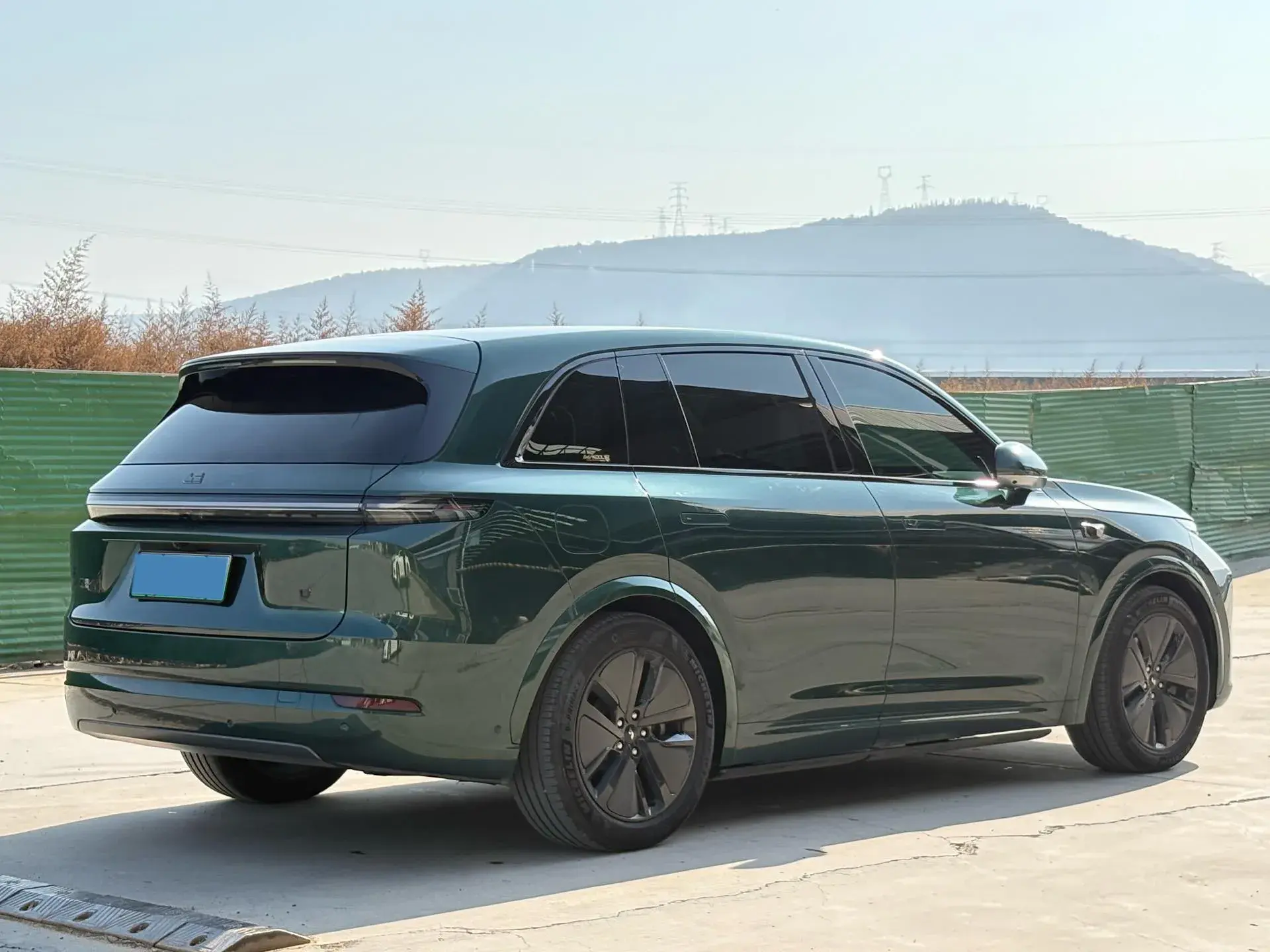 2024 LI L7 thumbnail 3