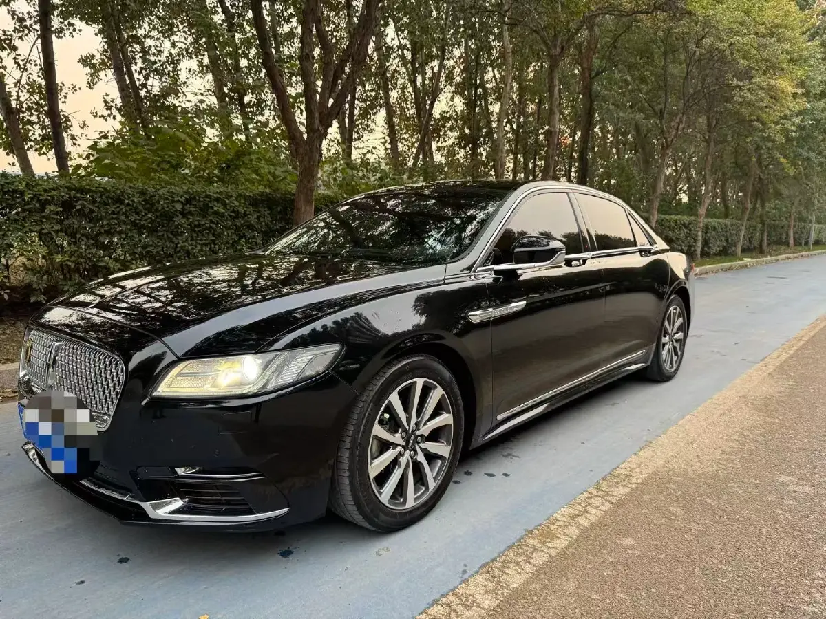 2018 Lincoln Continental 2.0T 261HP L4 6AT