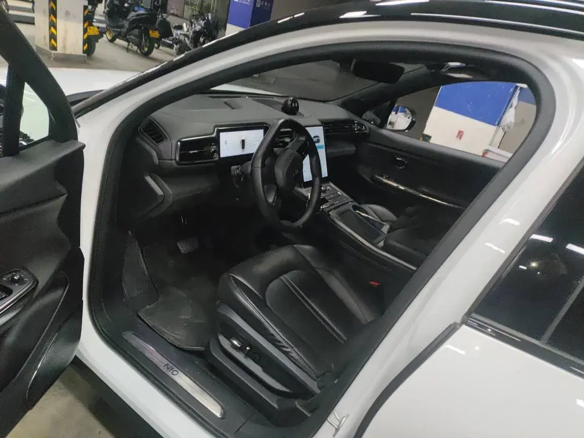 2020 NIO ES6 thumbnail 3