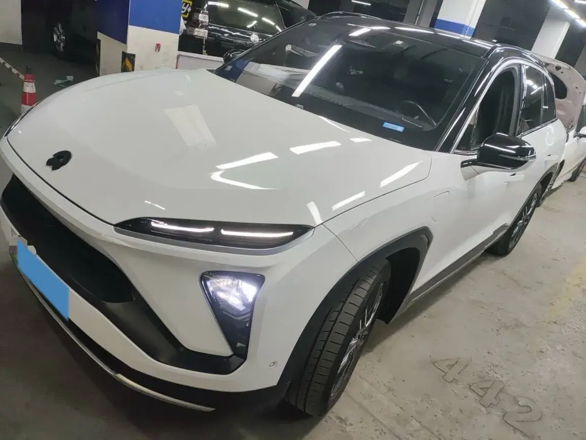 2020 NIO ES6 view 1
