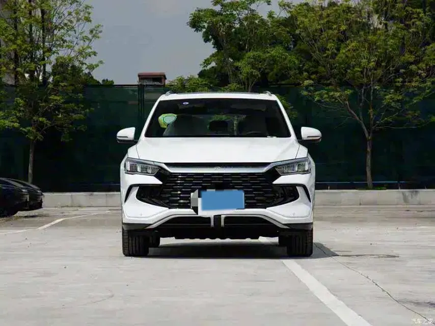 2024 BYD SONG thumbnail 3