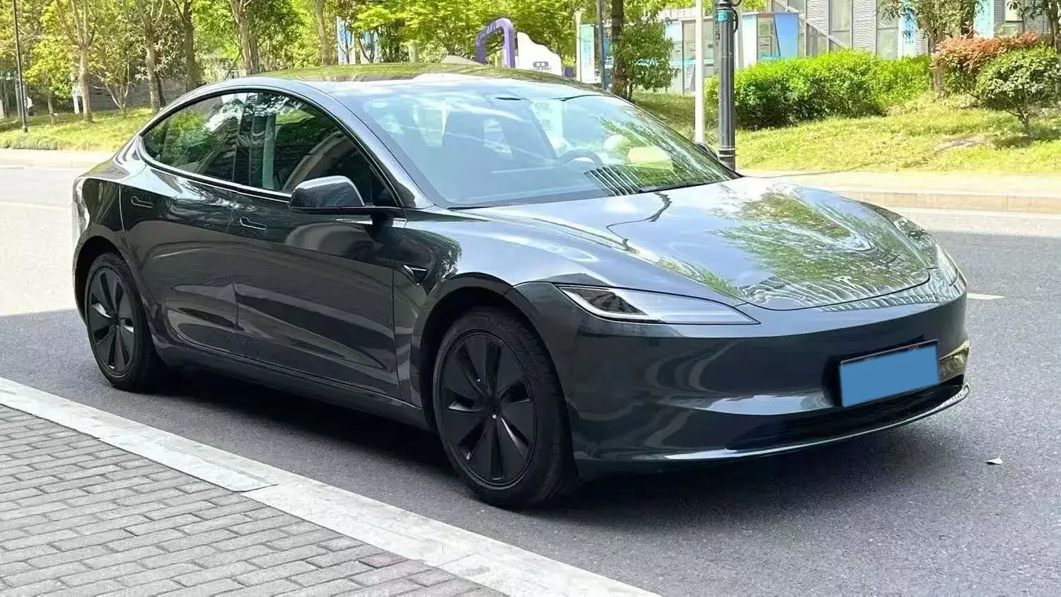 2023 TESLA MODEL thumbnail 2