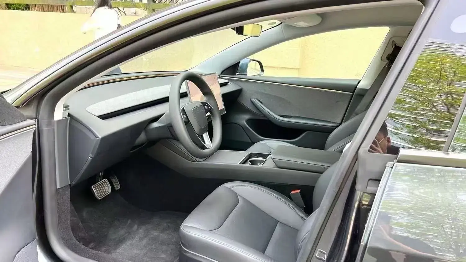 2023 TESLA MODEL thumbnail 4