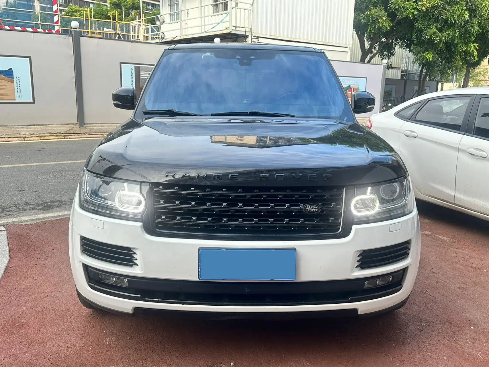 2017 LAND ROVER thumbnail 2