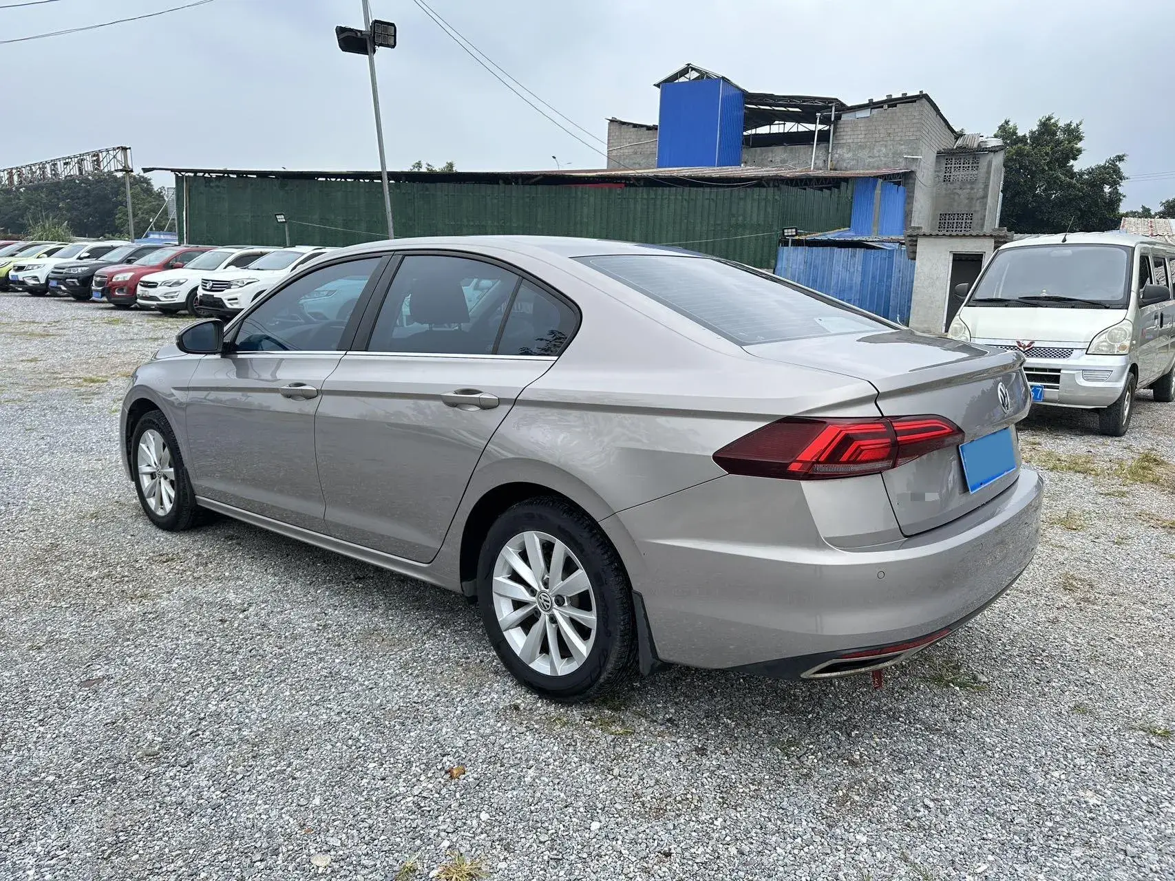 2019 VOLKSWAGEN BORA thumbnail 3