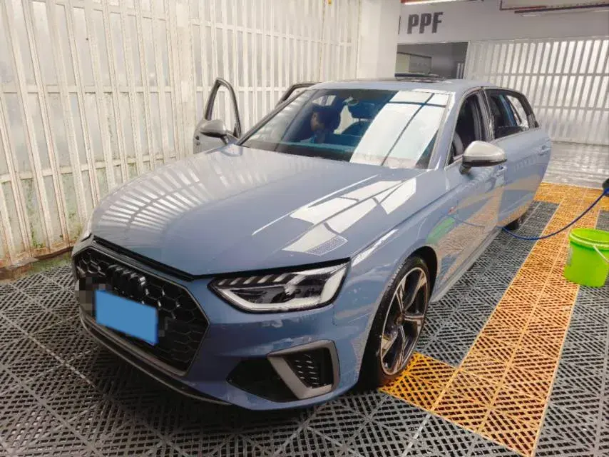 2022 Audi A4L 2.0T 190HP L4 7DCT