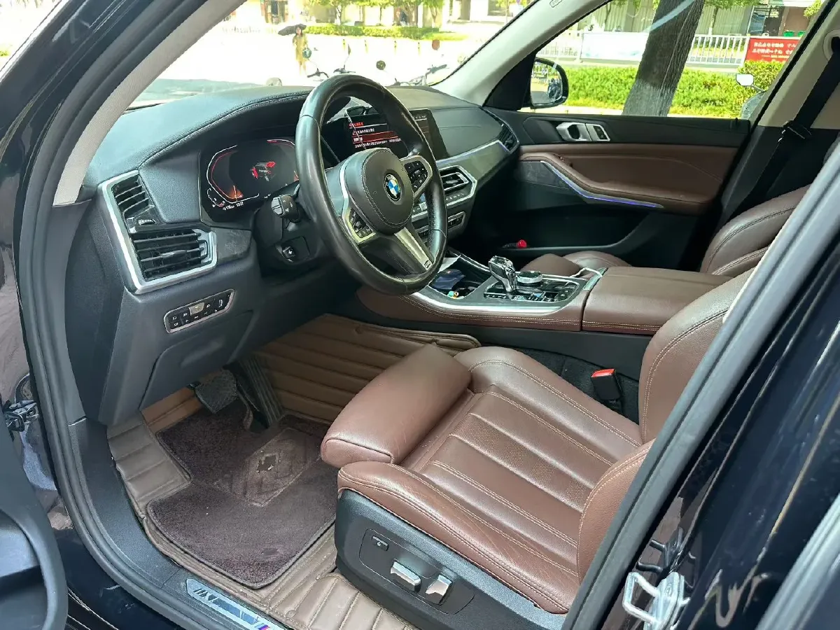 2020 BMW X5 3.0T 340HP L6 8AT,autocango,china used car exporter,china ev exporter,chinese used car exporter,chinese used ev exporter