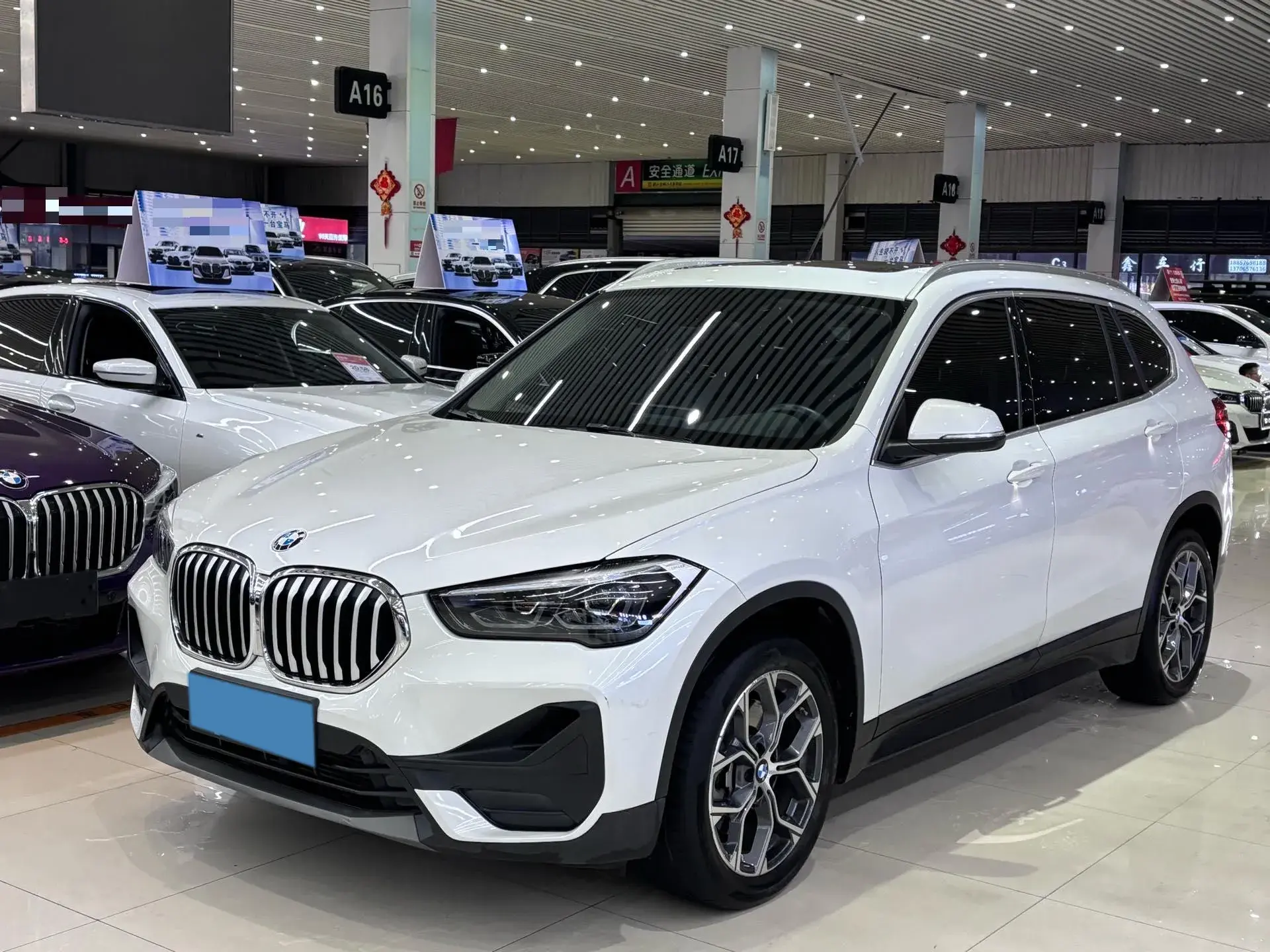 2021 BMW X1 view 1