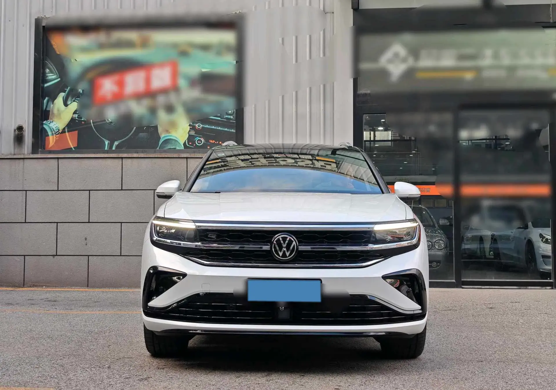 2024 VOLKSWAGEN TALAGON thumbnail 2