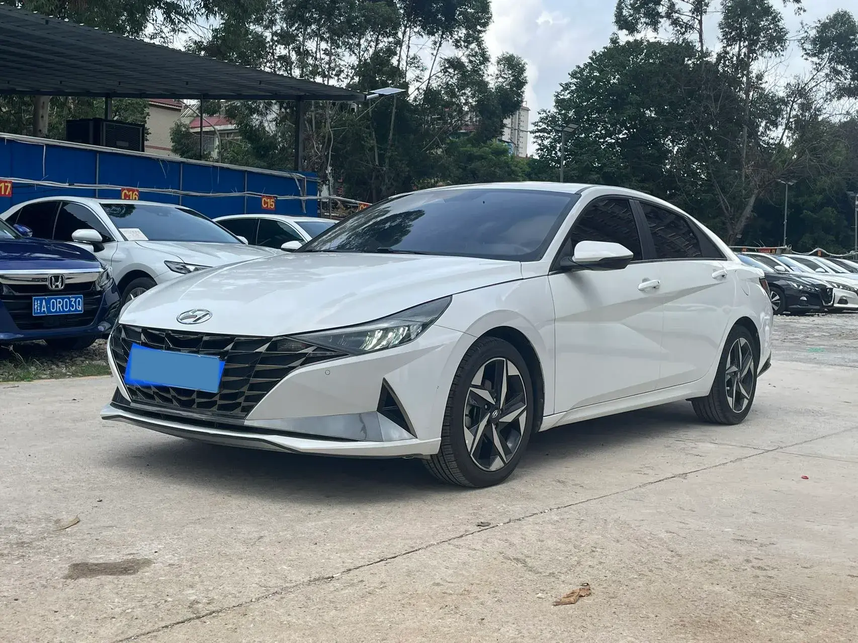 2021 HYUNDAI ELANTRA view 1