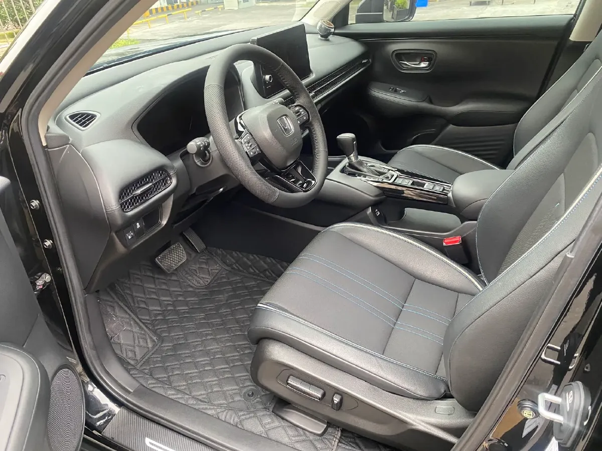 2023 Honda HR-V 1.5T 182HP L4 CVT,autocango,china used car exporter,china ev exporter,chinese used car exporter,chinese used ev exporter