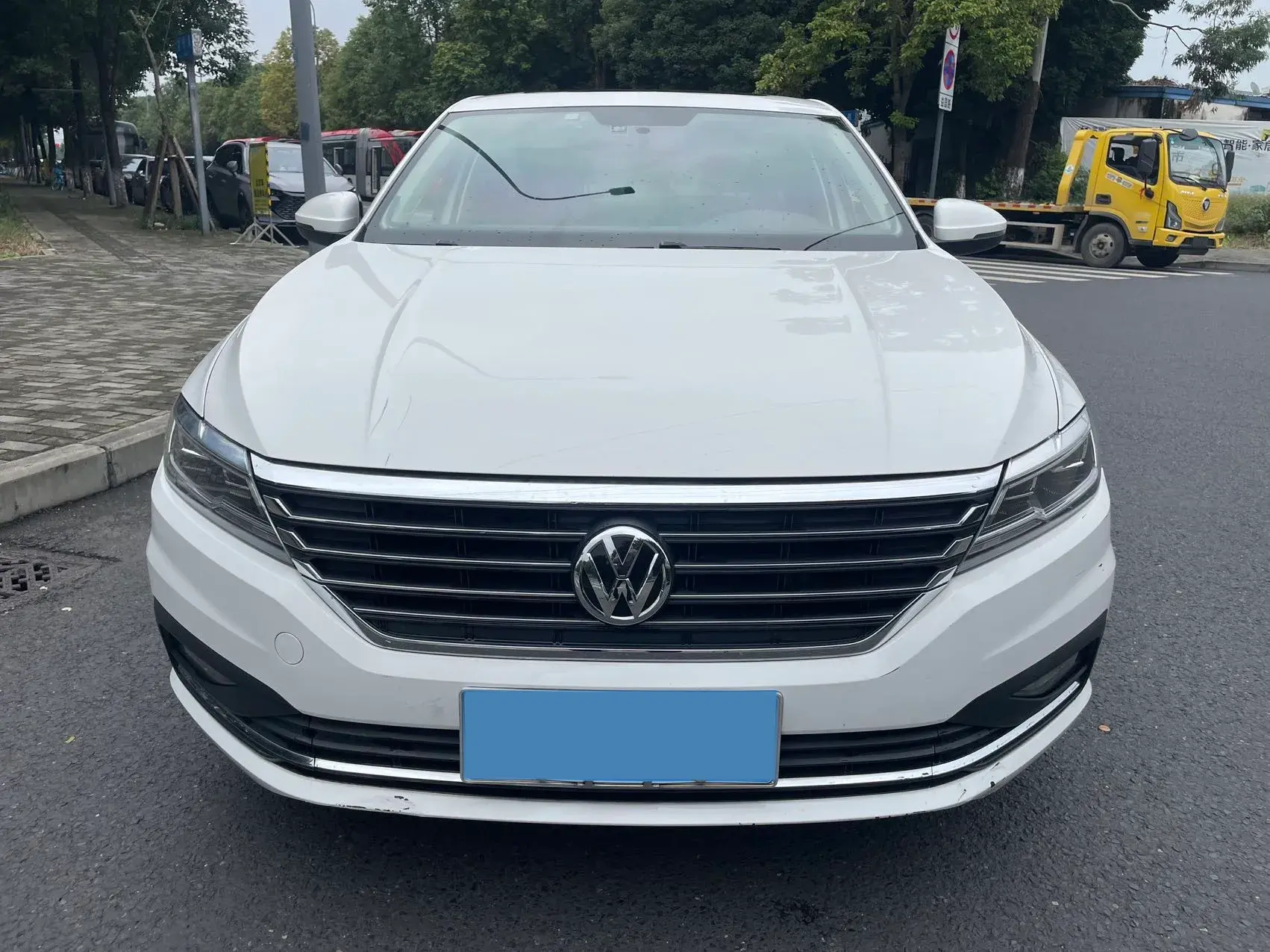 2018 VOLKSWAGEN LAVIDA thumbnail 2