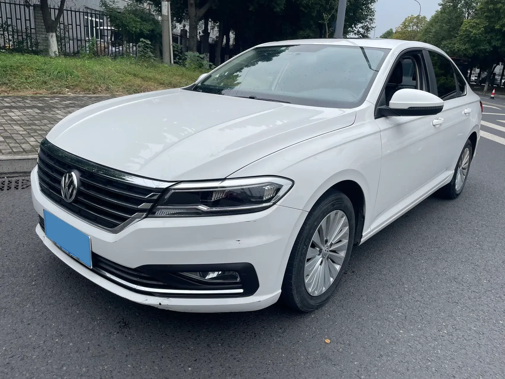 2018 VOLKSWAGEN LAVIDA view 1