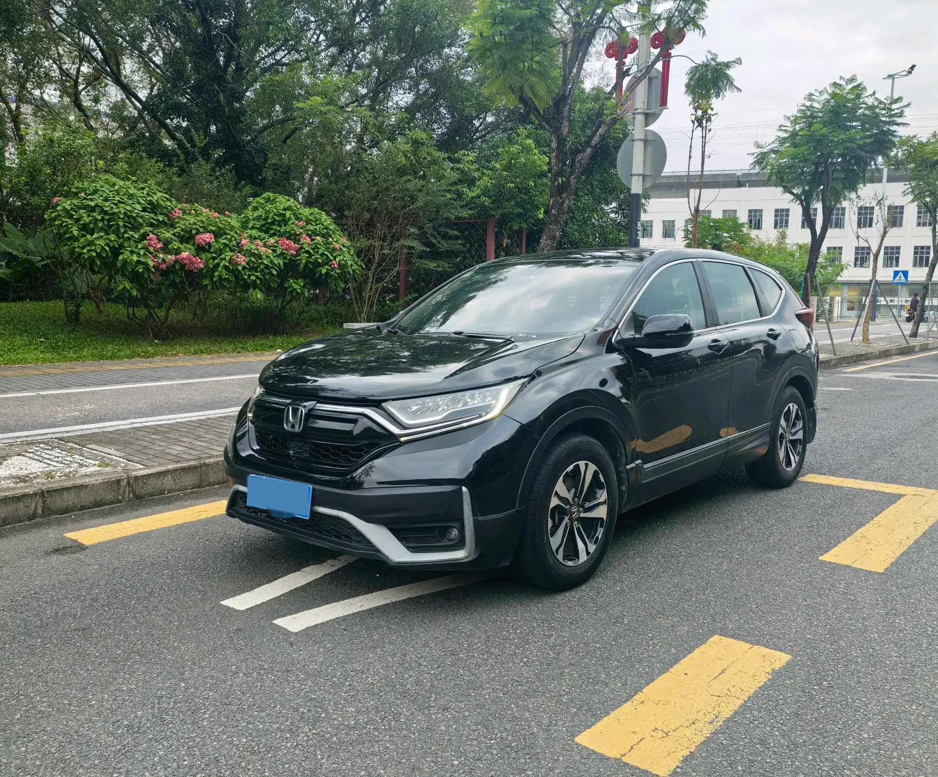 2021 HONDA CR-V view 1