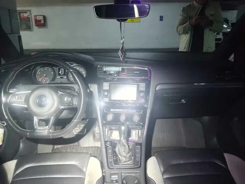 2018 VOLKSWAGEN GOLF thumbnail 4