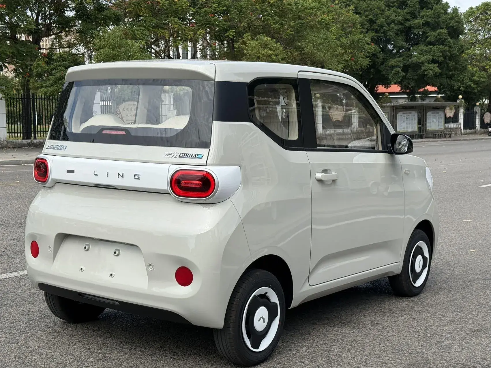 2024 WULING HONGGUANG thumbnail 2