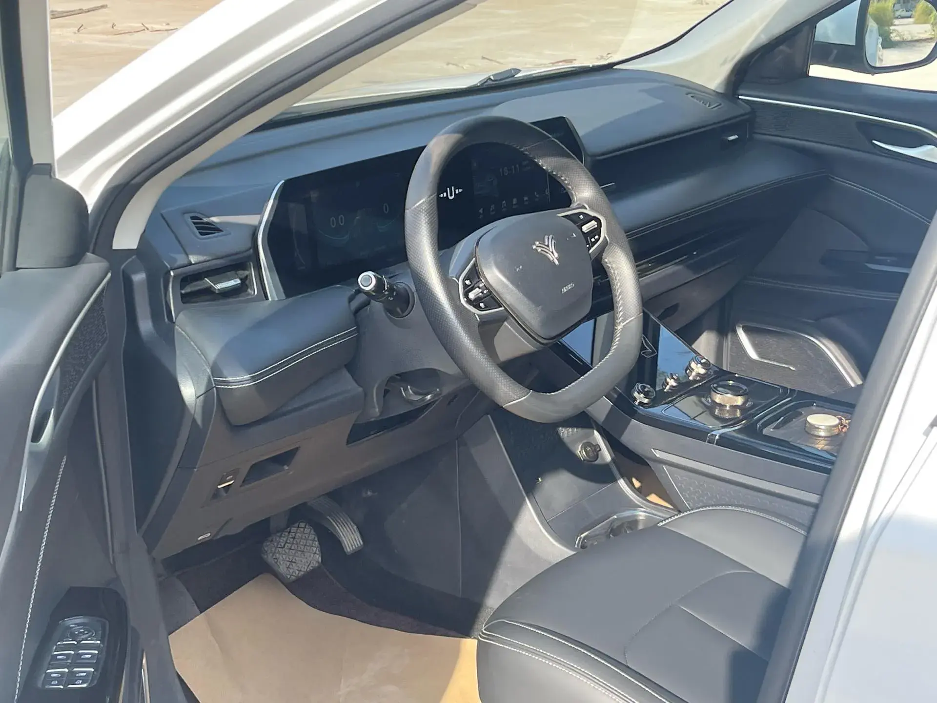 2022 NETA U thumbnail 4