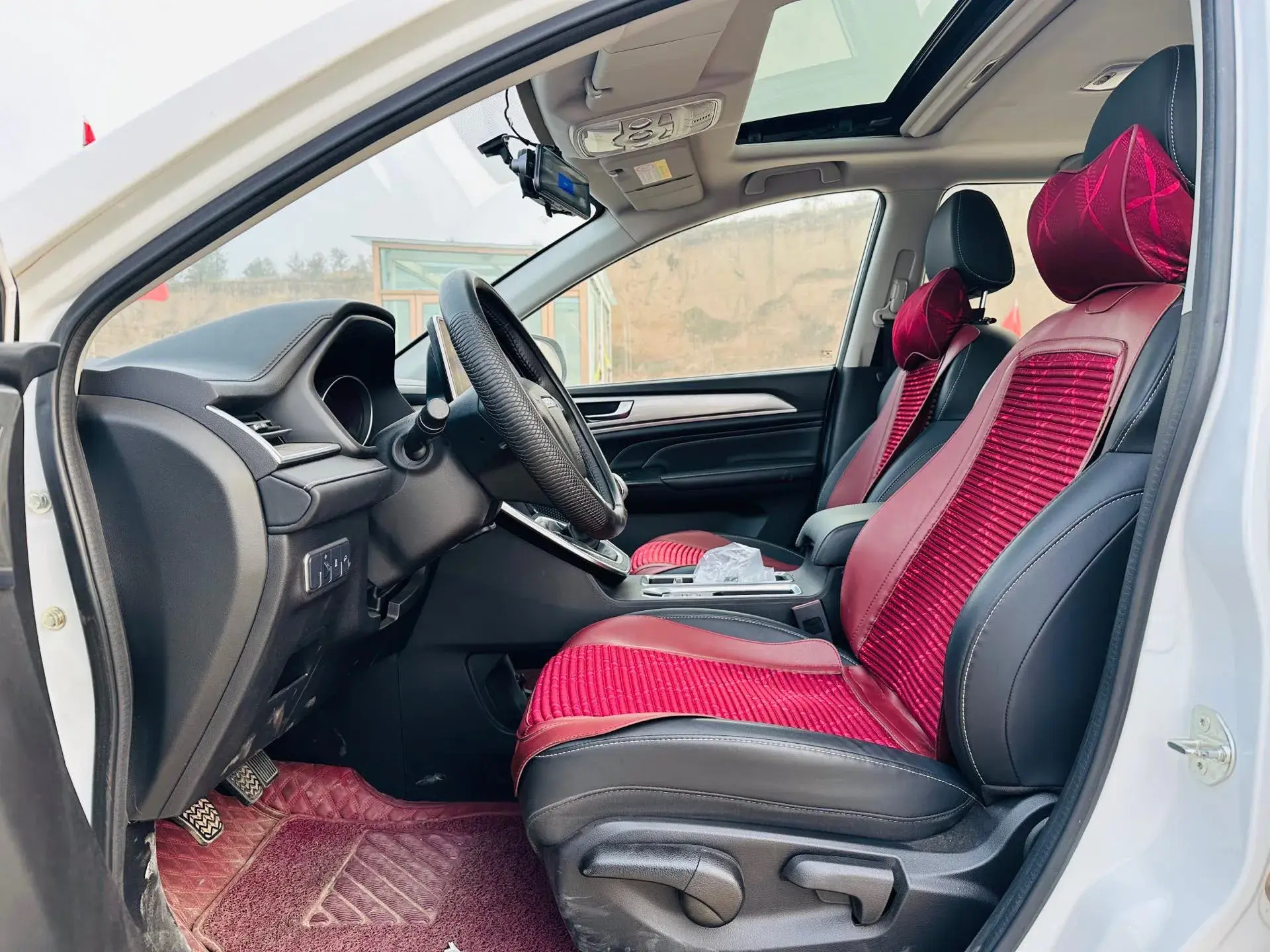 2021 HAVAL M6 thumbnail 4