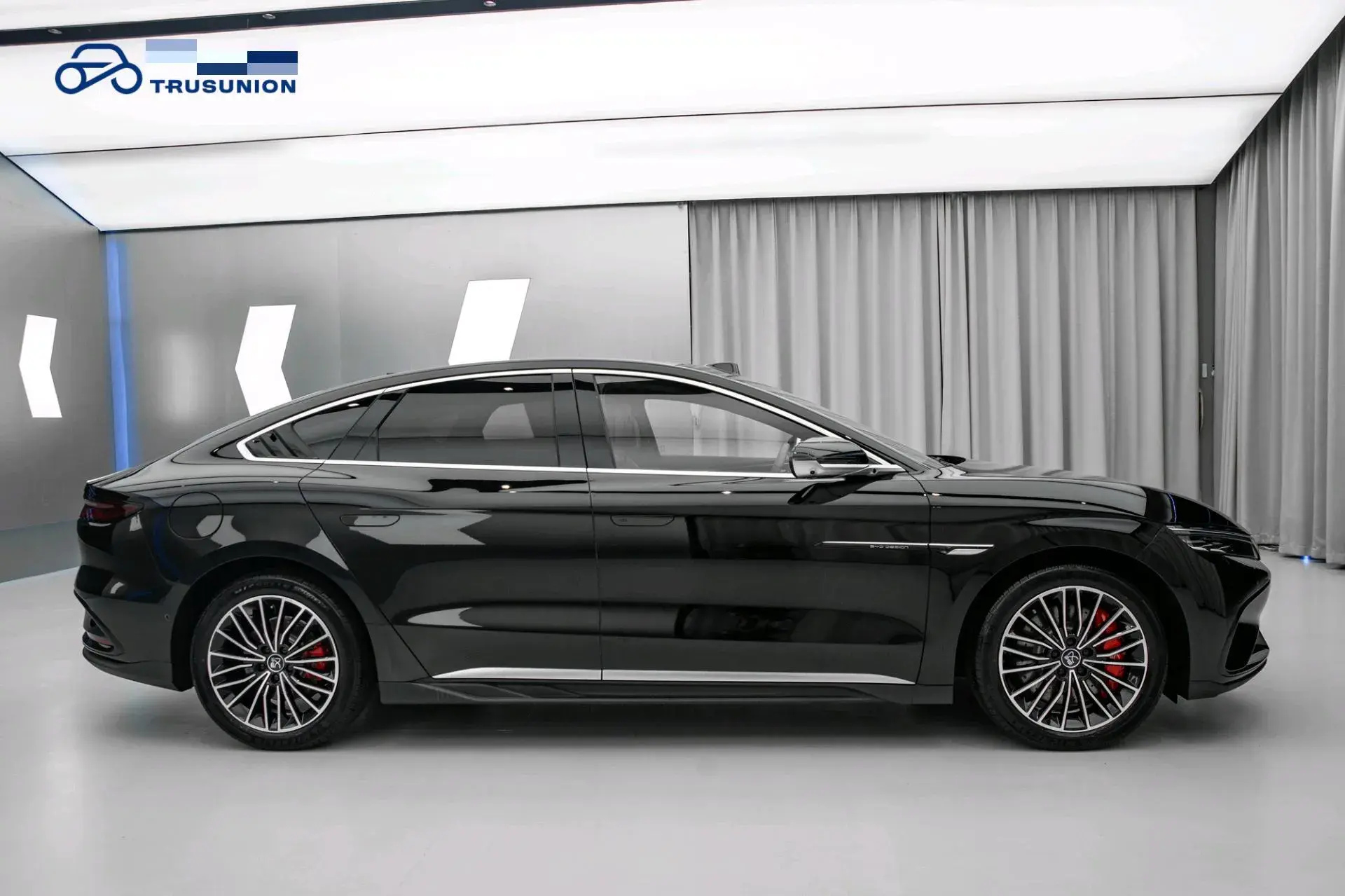 2025 BYD HAN thumbnail 2