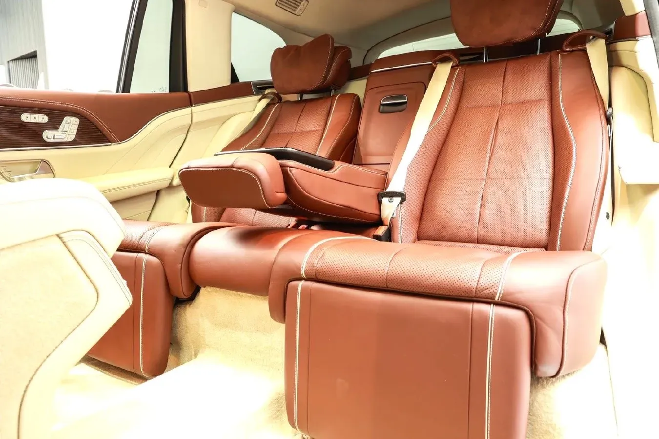 2021 Mercedes-Benz Maybach GLS 3.0T 367HP L6 9AT,autocango,china used car exporter,china ev exporter,chinese used car exporter,chinese used ev exporter