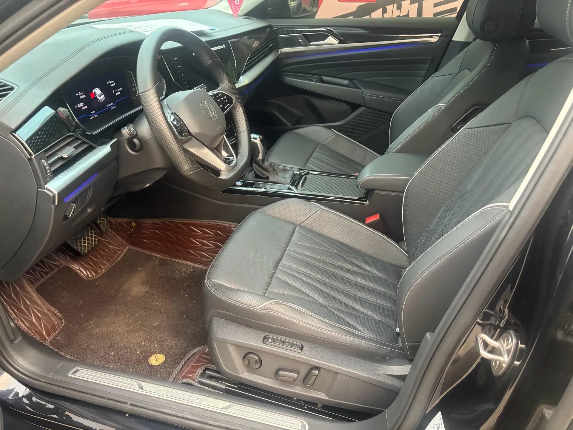 2023 VOLKSWAGEN PASSAT thumbnail 4