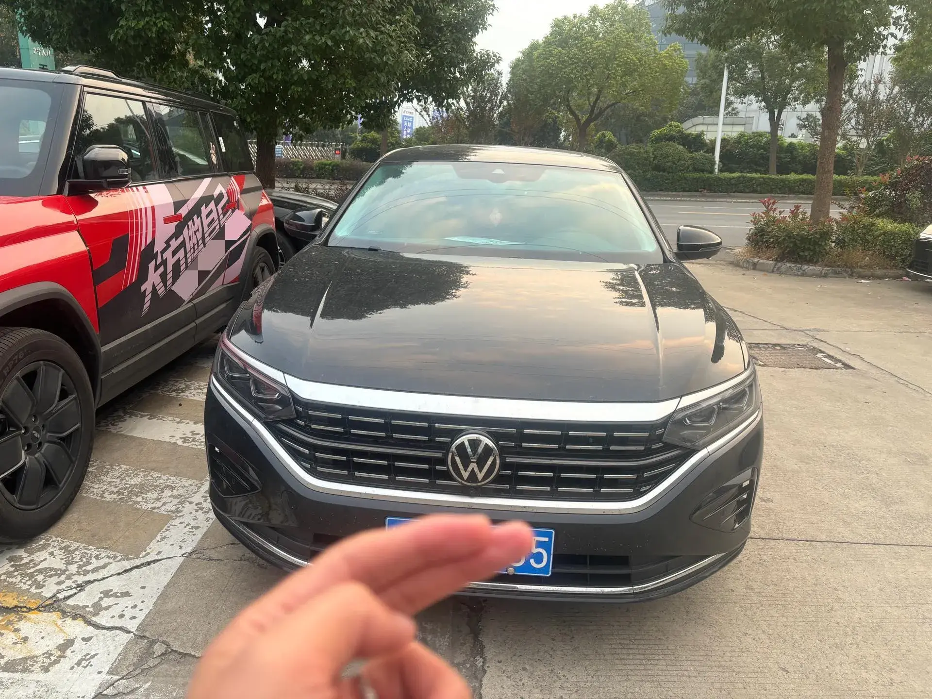 2023 VOLKSWAGEN PASSAT thumbnail 2