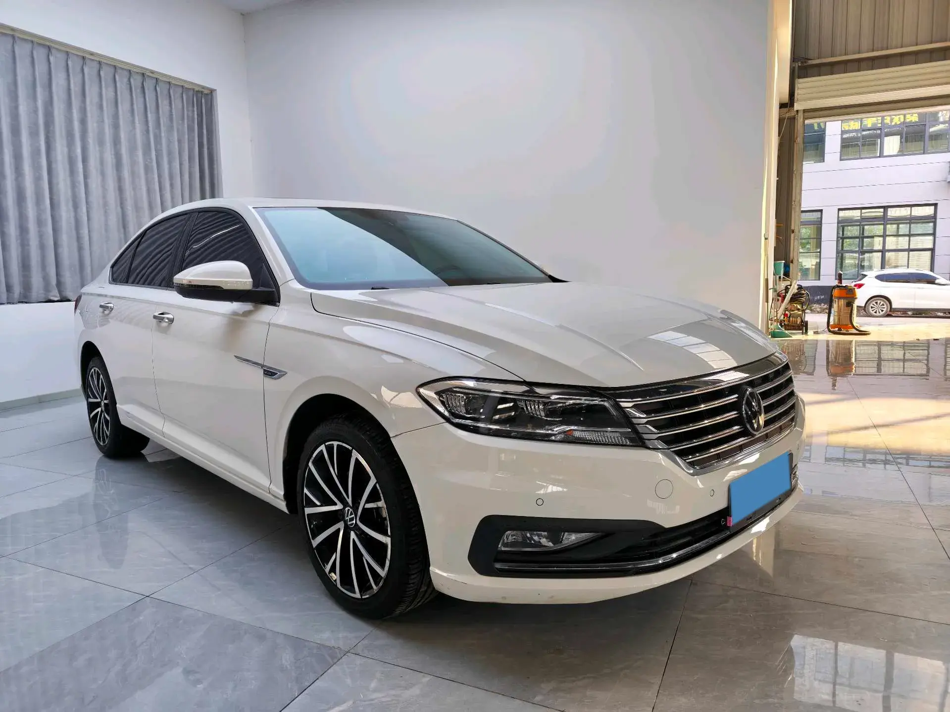 2022 VOLKSWAGEN LAVIDA thumbnail 3