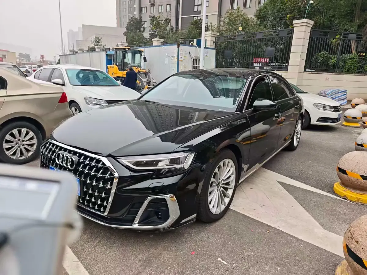 2023 Audi A8 2.0T 265HP L4 8AT