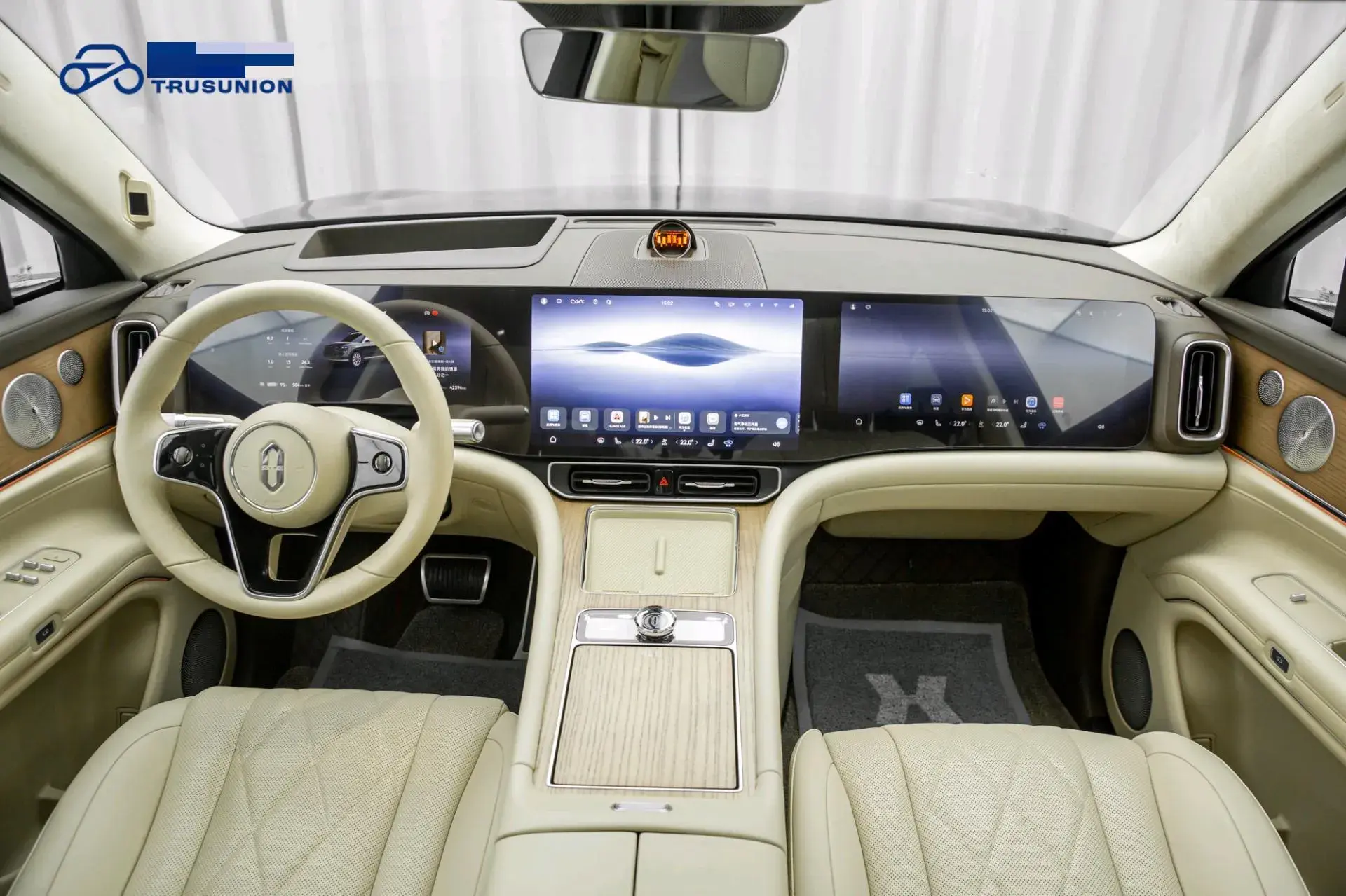 2024 AITO AITO thumbnail 3