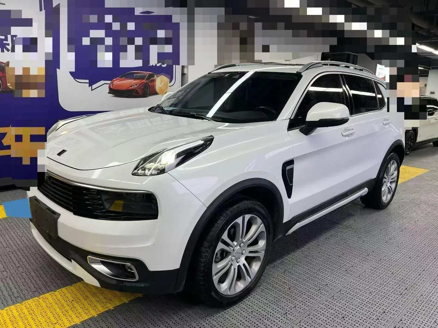 2017 LYNK&CO 01 view 1