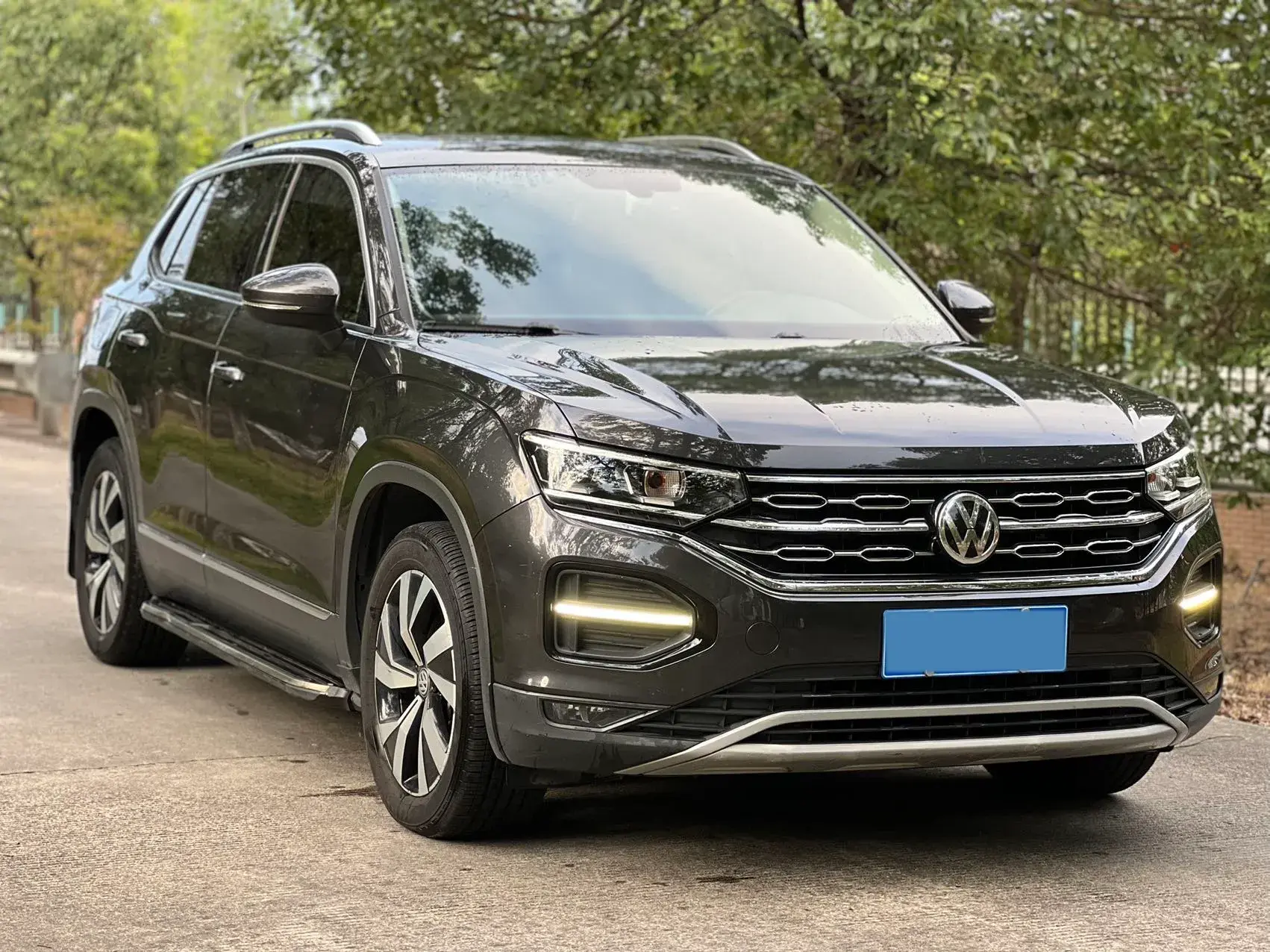 2019 VOLKSWAGEN TAYRON thumbnail 3