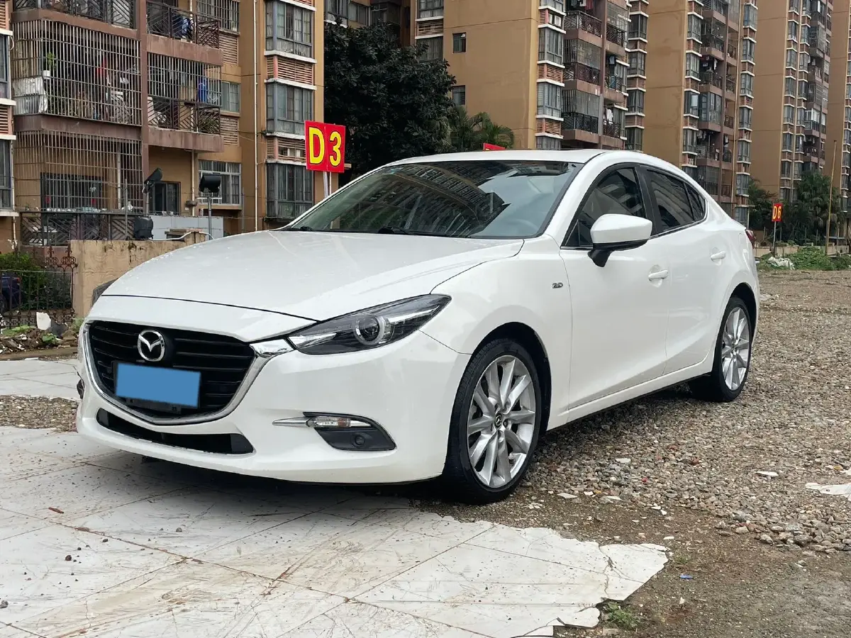 2017 Mazda 3 Axela 1.5L 117HP L4 6AT